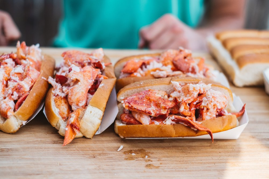 lukes lobster lobster rolls